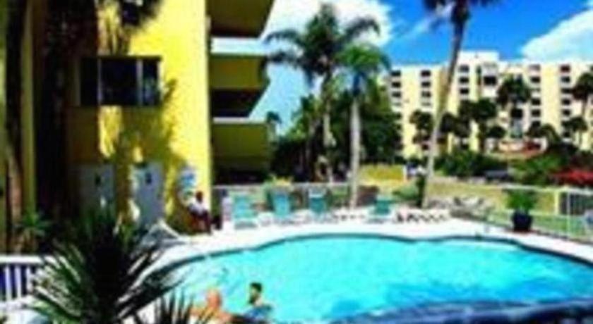 קלירווטר ביץ' Chart House Suites And Marina מראה חיצוני תמונה