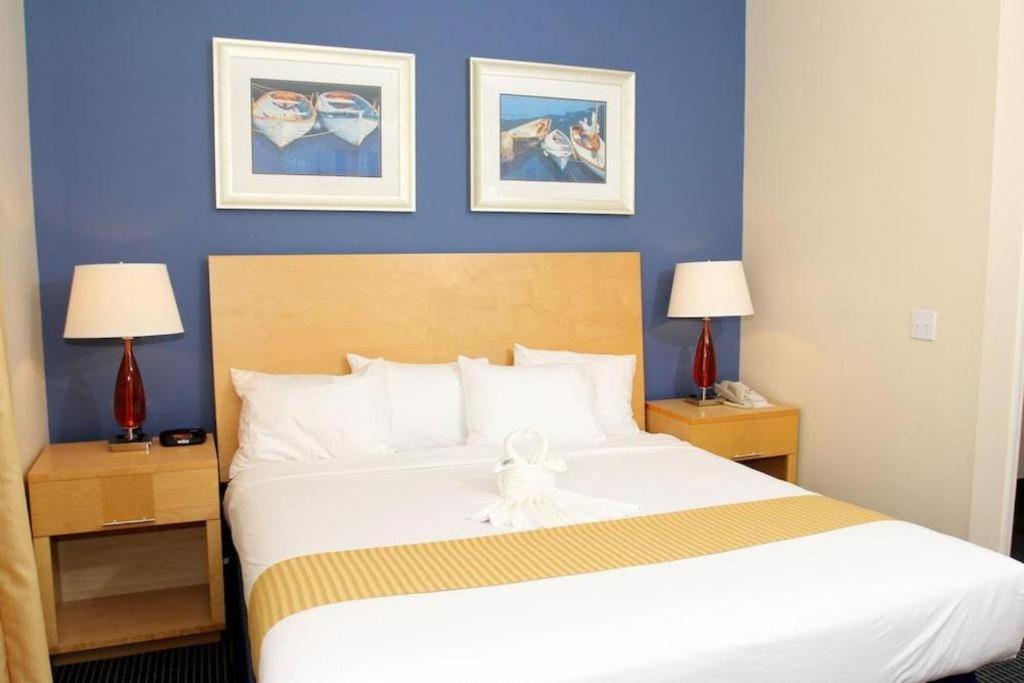 קלירווטר ביץ' Chart House Suites And Marina מראה חיצוני תמונה
