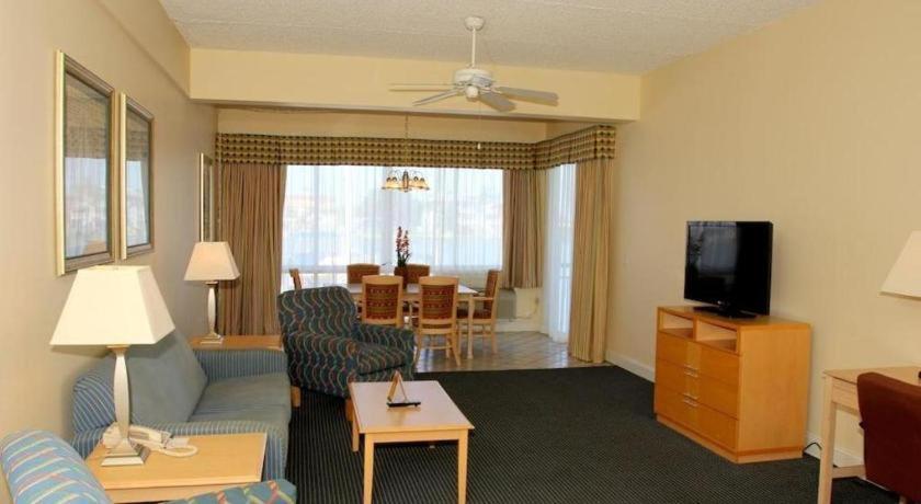 קלירווטר ביץ' Chart House Suites And Marina מראה חיצוני תמונה